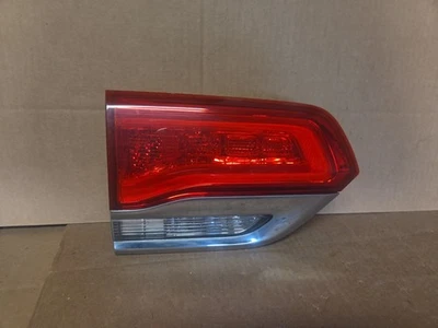 Jeep Grand Cherokee 2014-2018 luz trasera interior izquierda/conductor cromada OEM H100 Foto 1 de 4