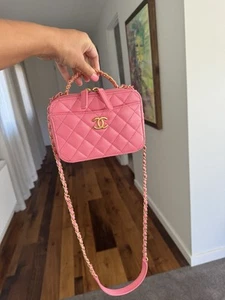 Chanel Pick Me Up Mini Vanity Handbag Pink Authenticated - Picture 1 of 24