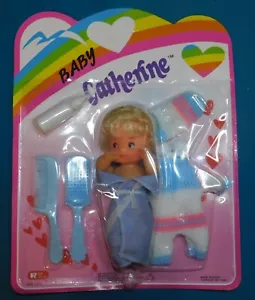 ANCIENNE MINI POUPEE CATHERINE BABY BLEU + HABITS H 15cm RTOYS . NEUVE D'EPOQUE - Photo 1/6