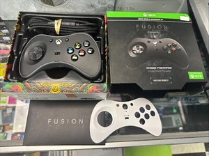 Fusion Wired Fightpad PowerA for Xbox One & Windows 10 (Missing Grey Faceplates) - Picture 1 of 20
