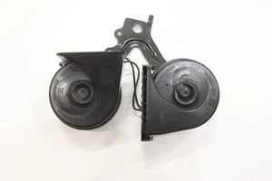 2020 - 2025 CHRYSLER VOYAGER LOW & HIGH PITCH TONE HORN SIGNAL OEM - Foto 1 di 11