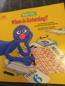 Vintage When is Saturday Paperback Book Sesame Street Deborah Kovacs 1981 - Imagen 1 de 2