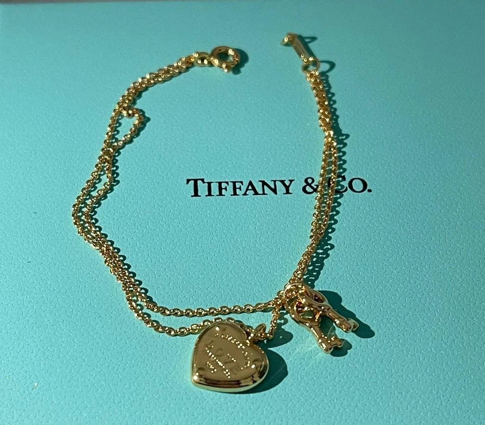 Pulsera Tiffany & Co. Oro Amarillo Please Return to LOVE Doble Cadena con Llaves  Foto 1 de 4
