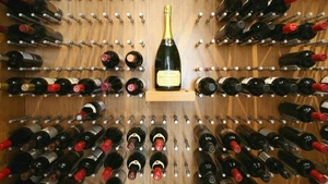 Hafele Premium Multi-Case Pack Quantity Wall-Mounted Wine Pegs Bottle Display Ra - Picture 1 of 26