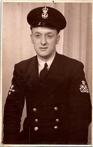 RPPC Postkarte Royal Navy Matrose WWII Ära KodaK - Bild 1 von 2