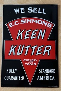 Letrero vintage de metal en relieve 'We Sell Keen Kutter' - Hecho en EE. UU. 10 1/2" x 15 1/2" - Imagen 1 de 10