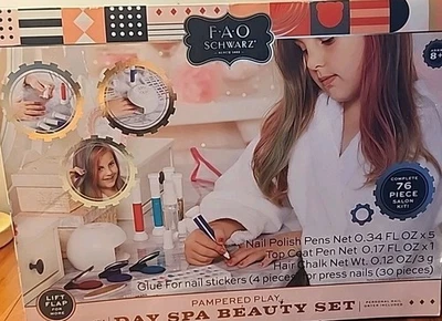 FAO Schwarz Mimado Día de Juego SPA Belleza Set 76 Piezas Nuevo En Caja Edad 8 Plus Foto 1 de 4