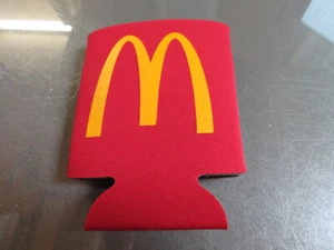 Brandneu -- Rot McDonalds Große 12 Unzen Dose Getränk Tasse Koozie Hülle Halter - Bild 1 von 2