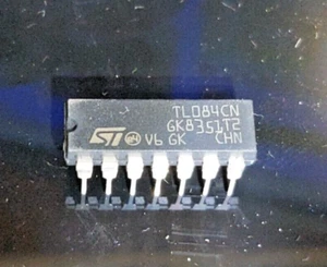 Circuito integrado TL084CN ST DIP IC -- Una pieza - Imagen 1 de 3