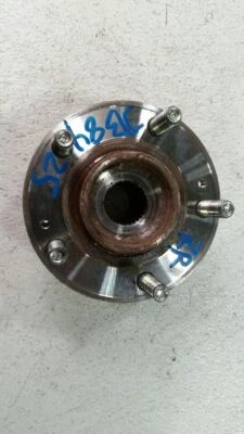 Buje de rueda trasero usado se adapta a: Hyundai Santa Fe 2017 delantero grado A Foto 1 de 4