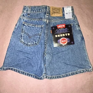 Vintage 1990’s Levis Girls Denim Shorts, Deadstock NWT, Size 10 - Picture 1 of 3