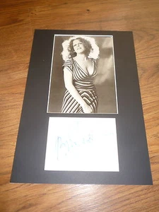 BETTE MIDLER signed Autogramm auf 20x30 cm Passepartout InPerson RAR - Picture 1 of 1