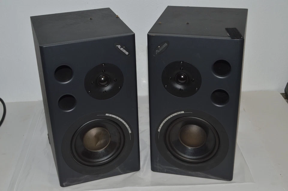 *TC* ALESIS M1 ACTIVE MK2 REFERENCE MONITOR - LOT OF 2 (JMS98) - Image 1 of 4