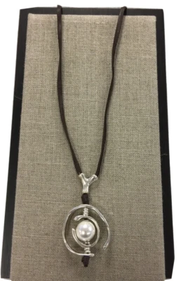 NUEVO Uno de 50 AAAAAUUUUUUHHHHHHHH…!!! Collar Perla Cuero Plata Foto 1 de 4