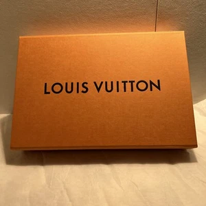 Original Louis Vuitton Medium Box 12x8x2 1/2" Magnet + Band - Bild 1 von 8