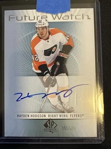 2022-23 UD SP Authentic Retro Future Watch Auto /699 - Hayden Hodgson #RFWA-HH - Foto 1 di 2