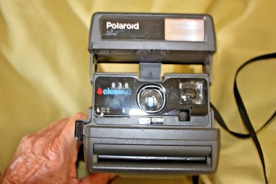 POLAROID -  636 CLOSE UP - Appareil photo instantané - Photo 1/4