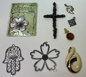 Lot Miscellaneous New and Used Pendants Jewelry Making #86 - Picture 1 of 6