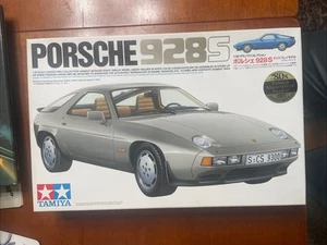 Porsche 928S - Tamiya escala 1/24 kit de automóvil de lujo sin montar #20066 - Imagen 1 de 12