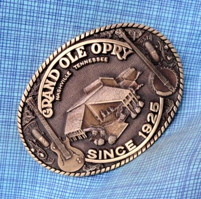 Hebilla de cinturón Grand Ole Opry desde 1925 Nashville Tennessee latón de colección ADM .NOX066 Foto 1 de 4