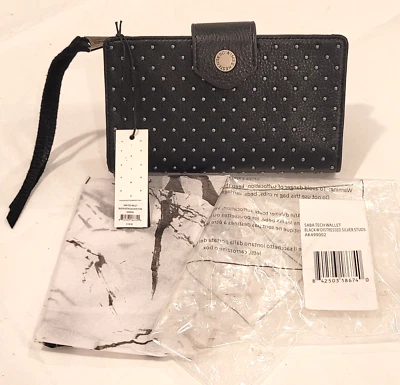 Carteira Aimee Kestenberg Saba Tech preta com tachas de prata desgastadas nova com etiquetas - Imagem 1 de 4