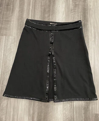 Falda Kenar Negra Línea A Tejida Talla 6 Patente Dobladillo en Contraste Foto 1 de 3