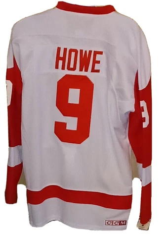 CCM Mens white Detroit  Red Wings 52 XL Gordie Howe Cover