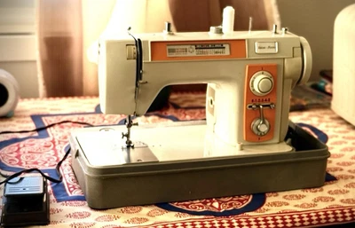 Vintage Brother Boutique 761 sewing machine - Image 1 of 4