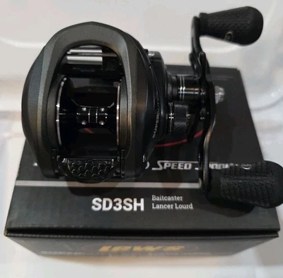 Lew's Super Duty 300 SD3SH Low Profile Baitcasting Fishing Reel 7.2:1 Right Hand - Image 1 of 4