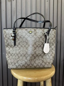 Coach PEYTON SIGNATURE ZIP TOP TOTE F27348 Brown/Khaki Preowned - Picture 1 of 10