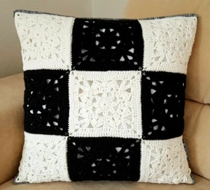 Kissen Kissenbezug Kissenhülle Sofakissen 50x50 schwarz weiß Handarbeit gehäkelt - Bild 1 von 3