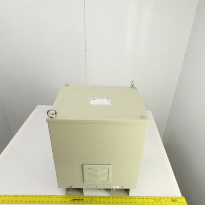 Transformador trifásico C.E SpA OATC0500700548 71kVA Pri 440V Sec 415V Y+N Foto 1 de 4