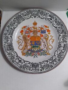 Pristine Wedgewood Dominion of Canada Coat of Arms hand painted plate
