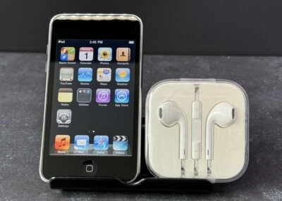 Apple iPod Touch 2nd Generation 8GB - Black - Image 1 of 4