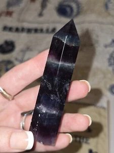 Dunkler Flourit Turm - Bild 1 von 5