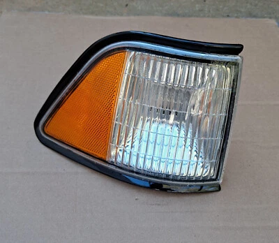 1989 1990 1991 Plymouth Acclaim новый из старых запасов MoPar правый парк поворотник лампа в сборе - Изображение 1 из 3