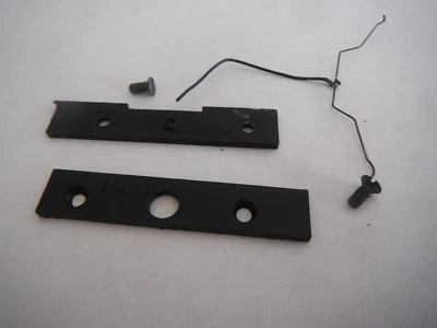 HORNBY DUBLO 20737 2 RAIL BARNSTAPLE CURRENT PICK UP ASSY or wrenn 34005 - Image 1 of 2
