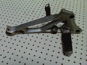 Suzuki GSX550 R/H footrest Hanger with Footrest.1985 - Picture 1 of 1