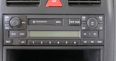 VW Golf Passat Radio Beta FÜR CD Player Wechsler - mitCode - Bild 1 von 2