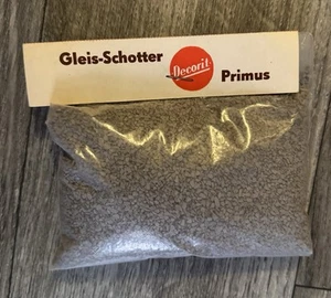 Modelleisenbahn Zubehör Gleisschotter von Decorit. Zum Beispiel für H0 - Bild 1 von 1