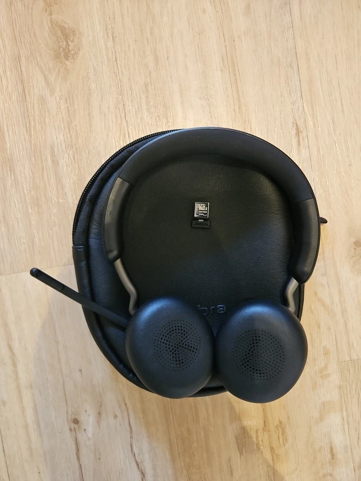 Jabra Evolve2 65 - Jabra Link 380 -kabelloser Stereo Kopfhörer (USB-A) - Schwarz - Bild 1 von 1