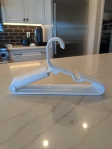 Notched Plastic Tubular Clothes Hangers for Baby Toddler Kids - Lot of 10 - Picture 1 of 4