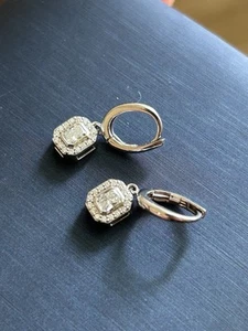 $2150 RTP 14K WHITE GOLD .43 LG / .12 natural DIAMOND DANGLE EARRINGS lever back - Picture 1 of 14