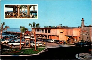 Virginia Beach, Virginia The Lighthouse Restaurant Postcard, Old Cars by Ocean - Picture 1 of 2