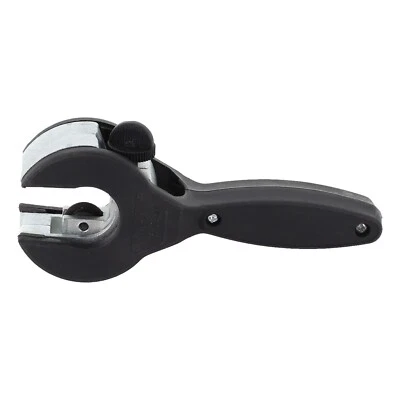Easy Access Ratchet Pipe Cutter for Confined Spaces 6 23mm For Cutting - Image 1 of 4