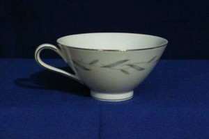 Narumi Faye 5164 Tea Cup 5164 Footed Blue Gray Leaves Garland Platinum Japan - Picture 1 of 5