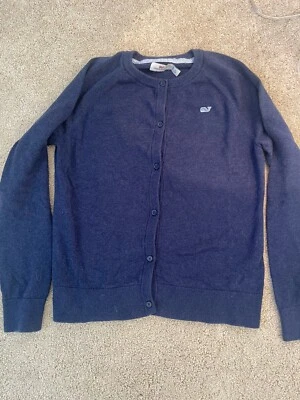 Suéter con botones azul Vineyard Vines, cómodo, cálido, elegante y asequible⭐️🐳 Foto 1 de 3