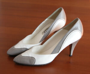  BALLY Wing Tip Two Tone Cocktail Heels US 7.5 N Pumps Italy White Grey Leather