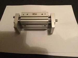 smc pinza neumática mhl2-16d1 totalmente nueva - Imagen 1 de 2