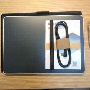 One by Wacom CTC6110WLW0D Graphic Drawing Tablet Medium Used - Afbeelding 1 van 5